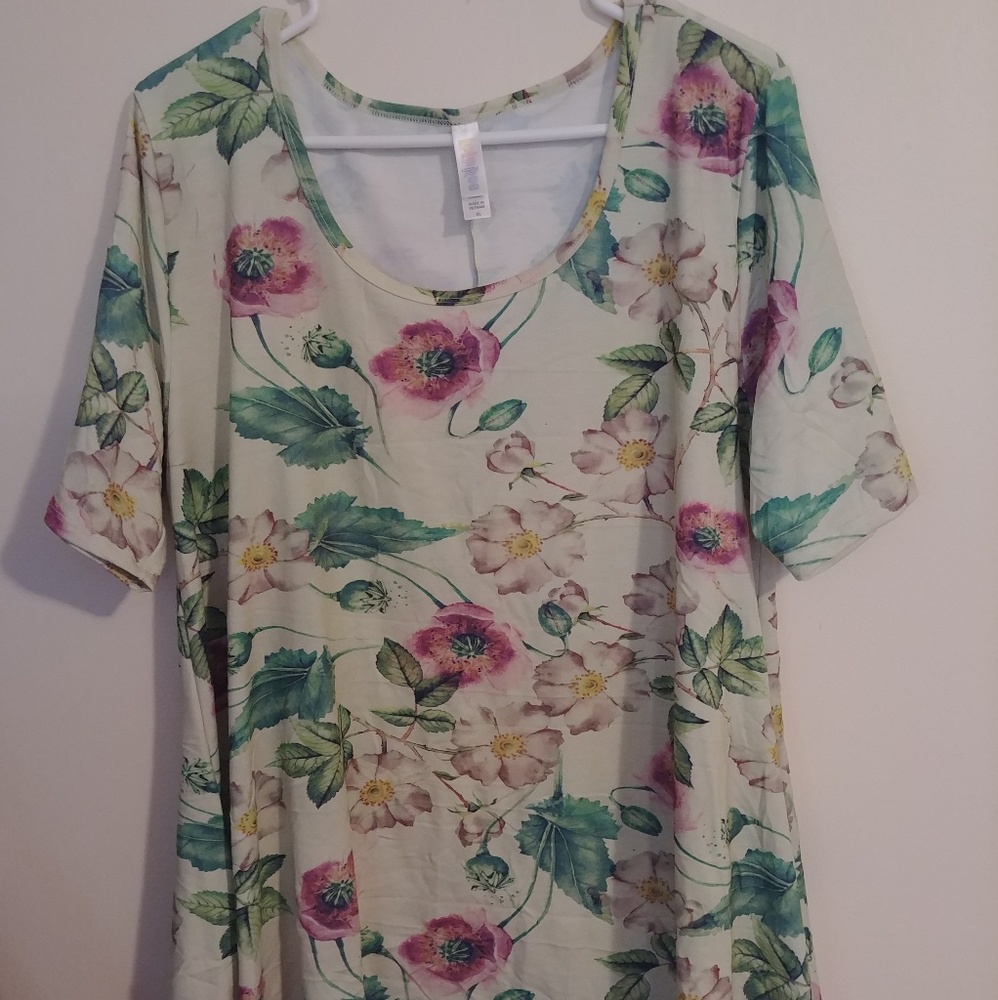 Lularoe Perfect T
